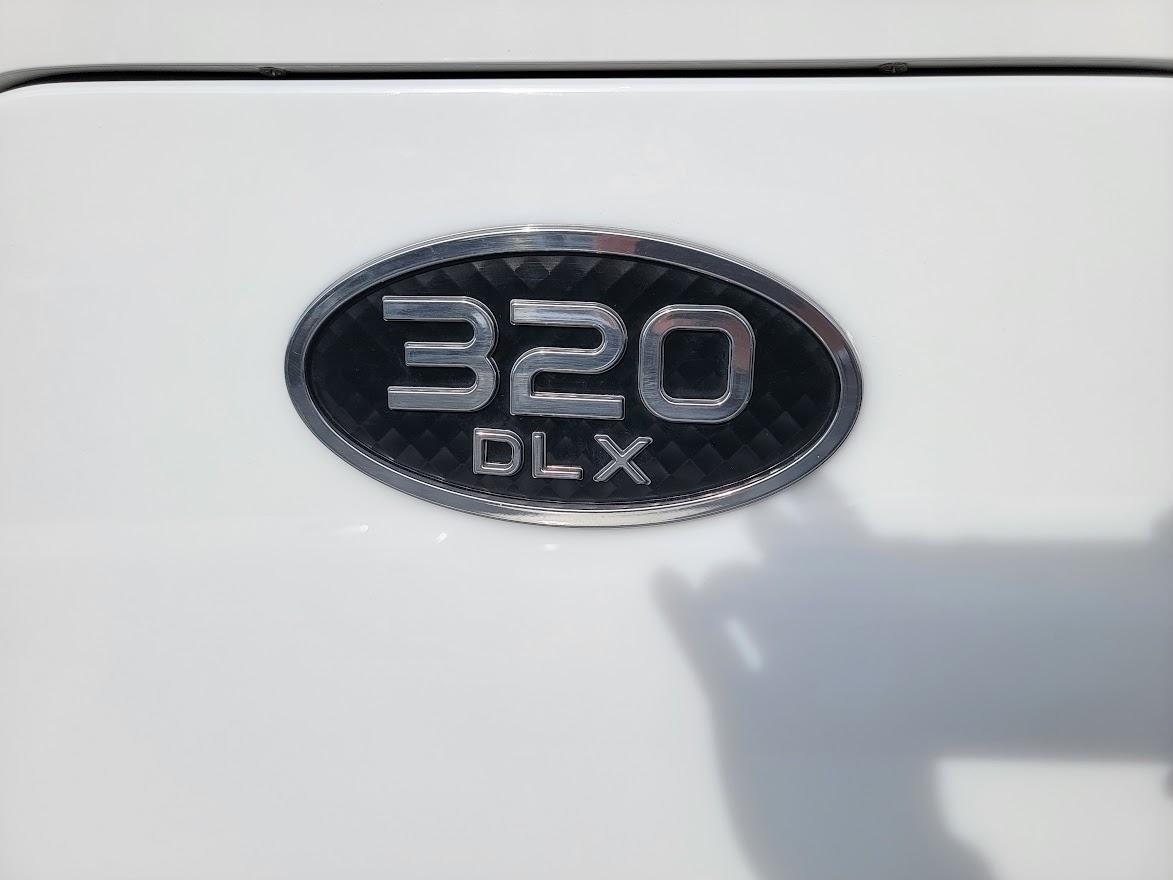 2022 Sea Pro 320 DLX