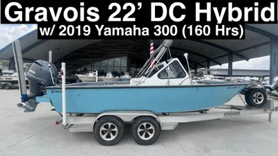 2000 Gravois 22' Dual Console Hybrid