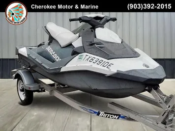 2015 Sea-Doo Waverunner Spark 2Up IBR ROTAX® 900 HO ACE™