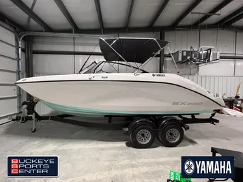 2024 Yamaha Boats SX220