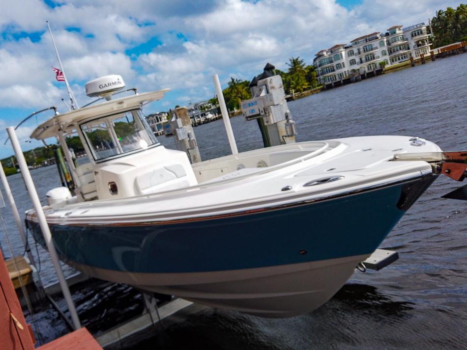 Used 2015 Edgewater 320CC, 33064 Lighthouse Point - Boat Trader