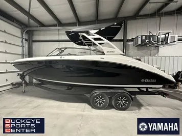 2024 Yamaha Boats 252SD