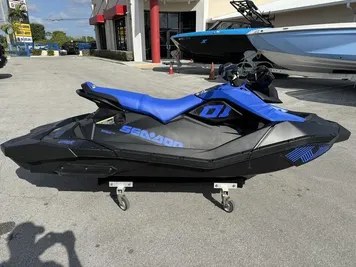 2023 Sea-Doo Waverunner SparkTRIXX