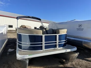 2024 Sylvan 822 LZ 90HP VMAX BUNK TRAILER