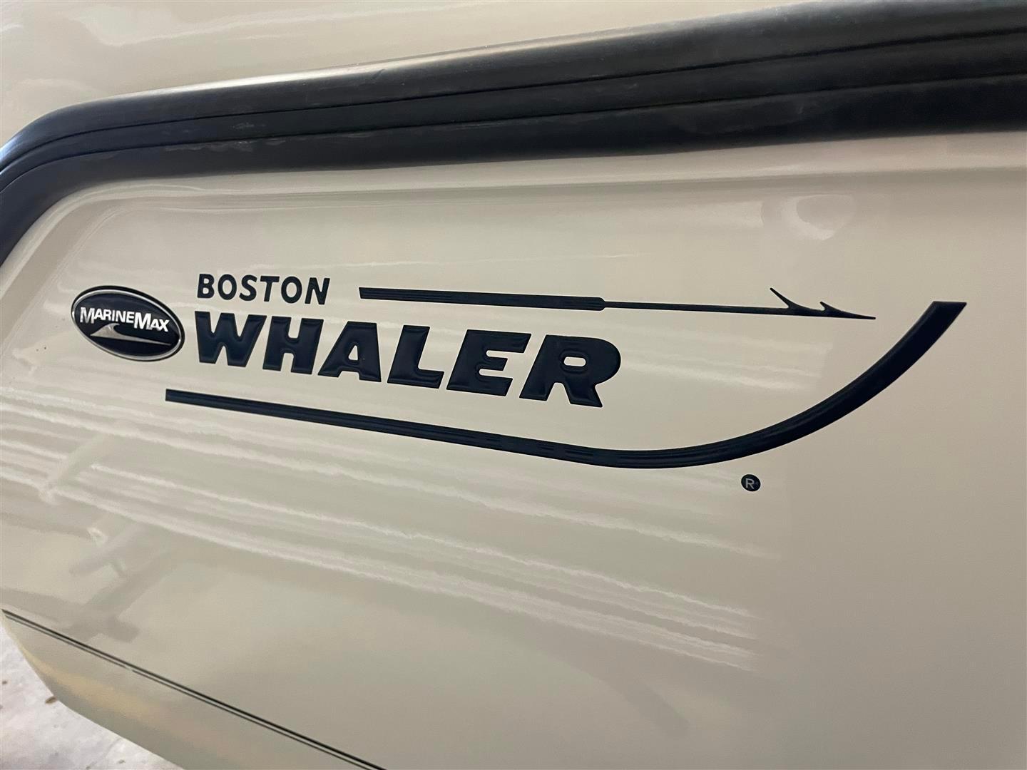 2006 Boston Whaler Outrage