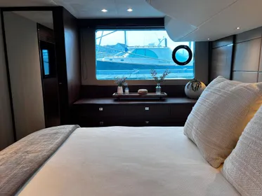 2015 Princess 60