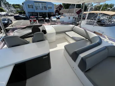 2015 Princess 60