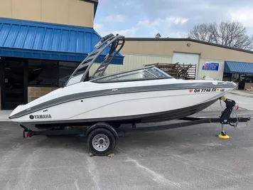 2020 Yamaha Boats 195S