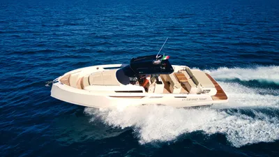 2023 Cayman Yachts 400WA