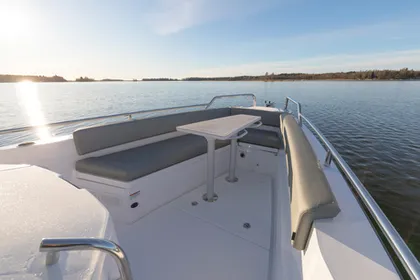 2020 Axopar 28 AFT CABIN