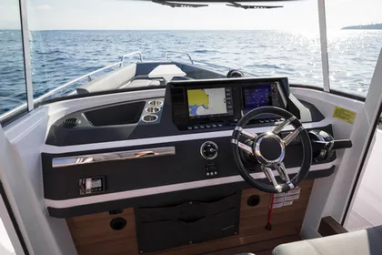 2020 Axopar 28 AFT CABIN