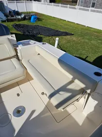 2018 Cobia 280DC