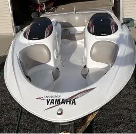 2002 Yamaha Boats LS-2000