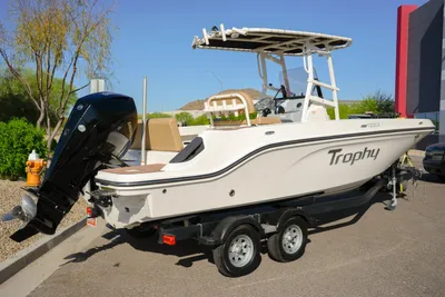 2021 Bayliner Trophy T22CX