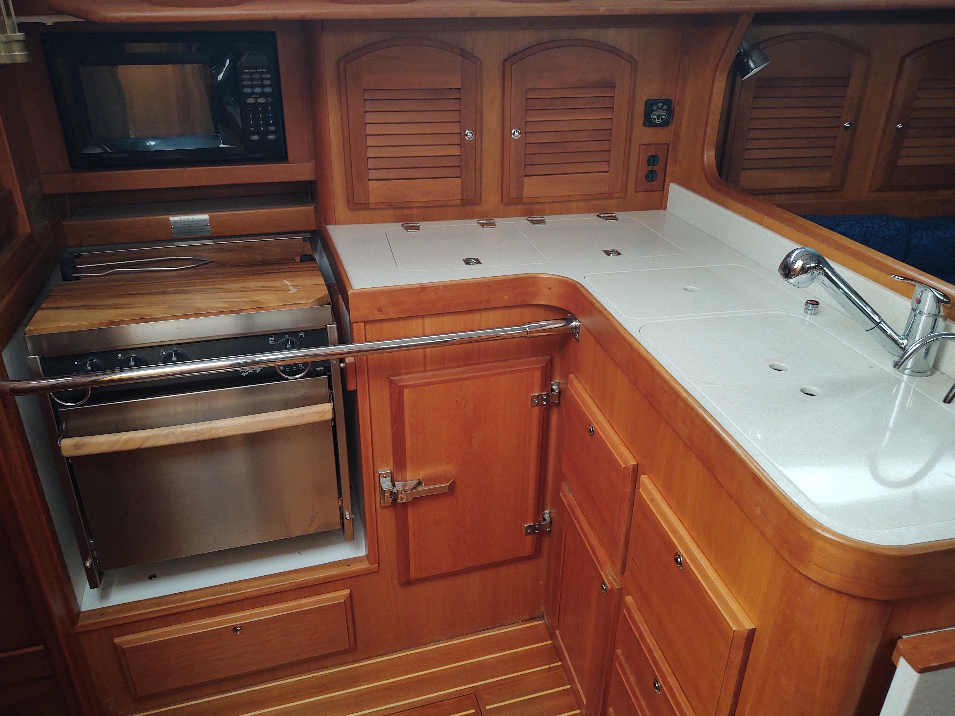 Sabre 386 Synergy Galley 1