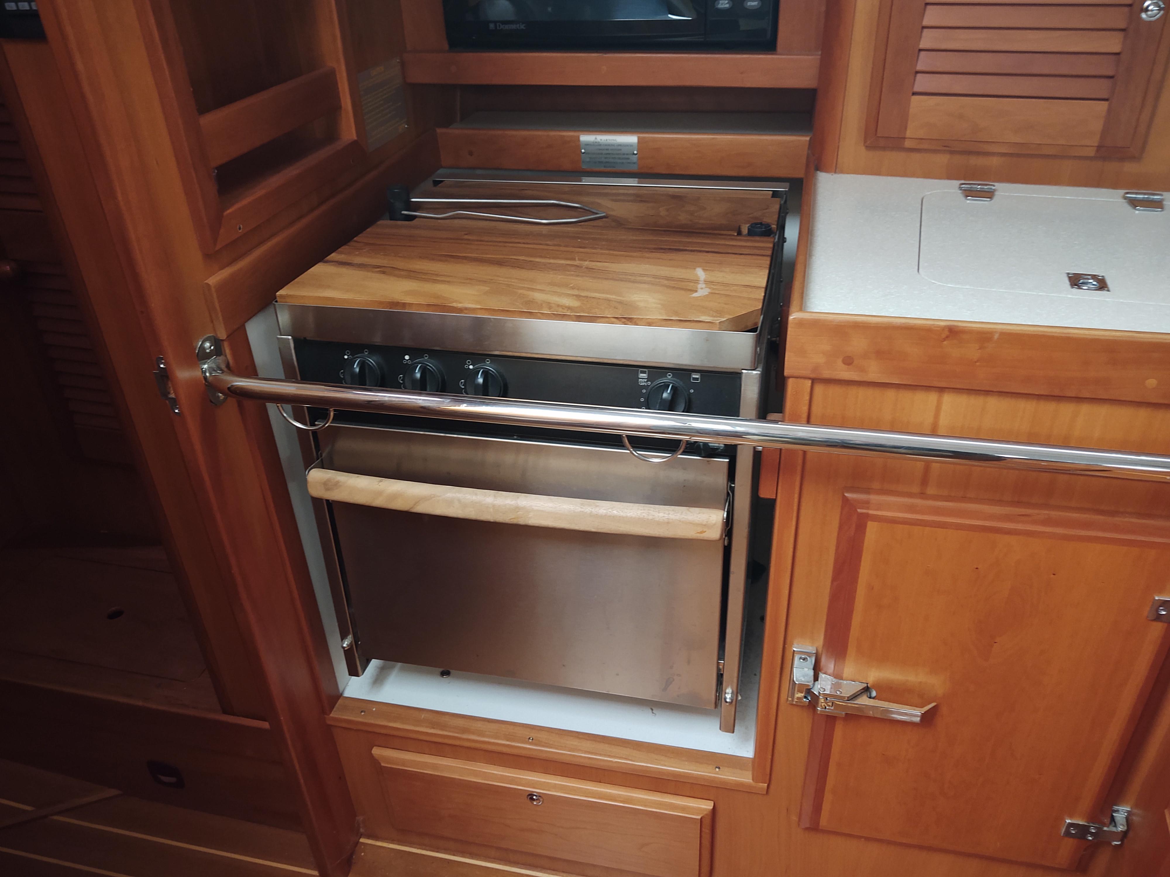 Sabre 386 Synergy Galley 2