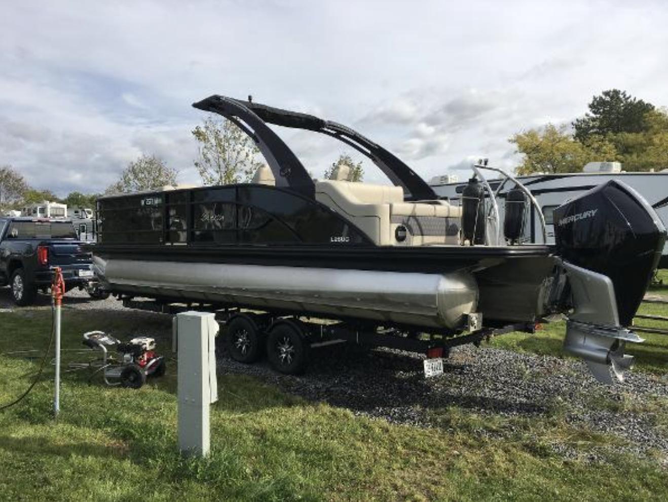 Used 2020 Barletta L25 UCA, 14617 Rochester - Boat Trader