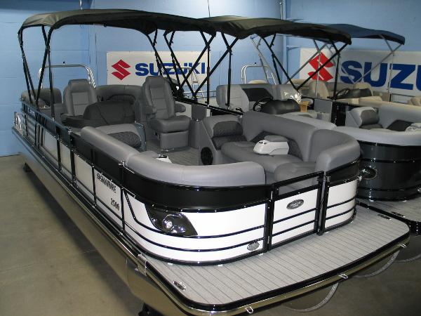 Quest Watersports:: 2015 Field & Stream Used Eagle Run 12 - Search  Pre-Owned Boats