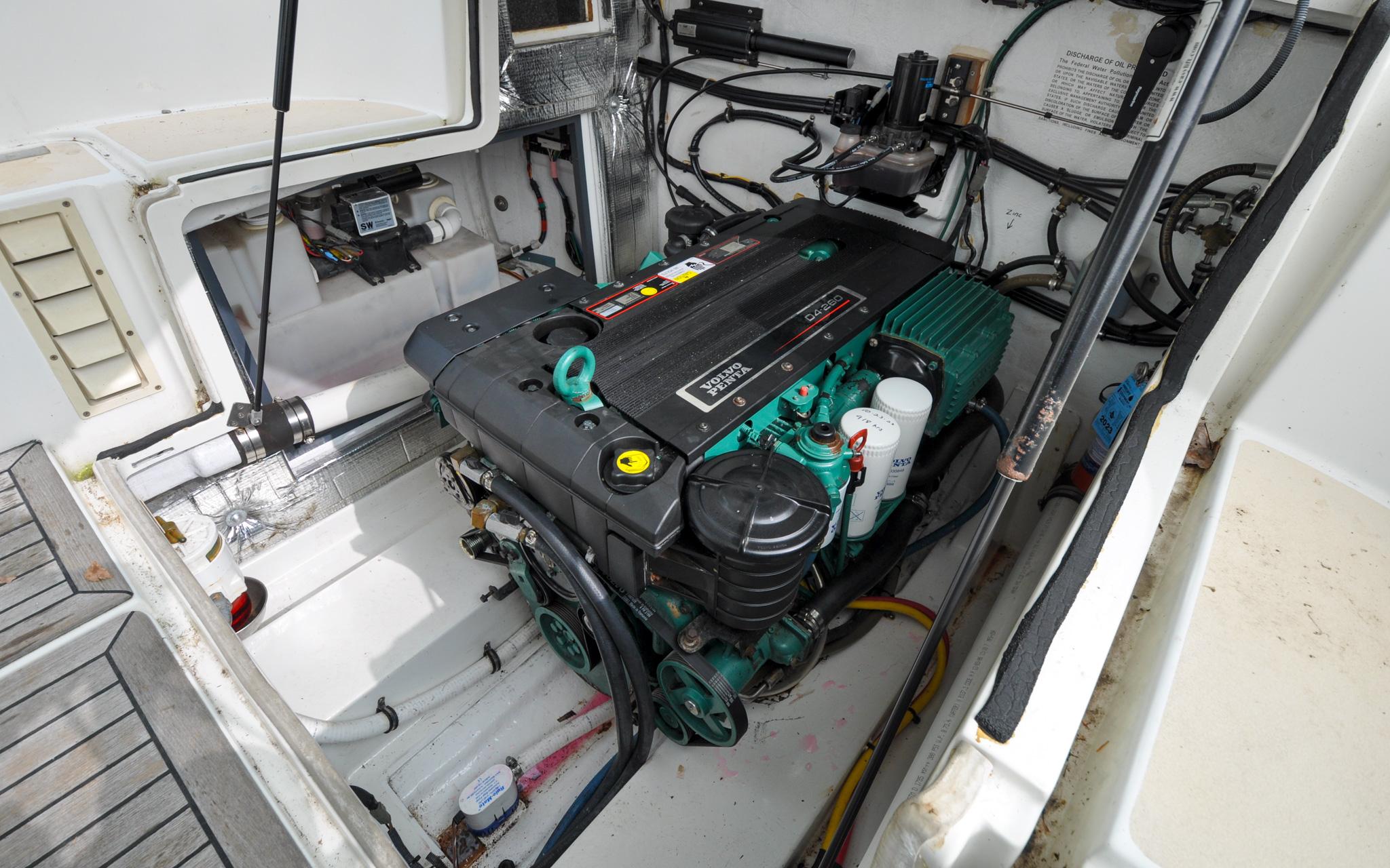 MJM 29z Downeast - Stepping Out - Engine Compartment