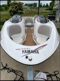 2001 Yamaha Boats LS2000