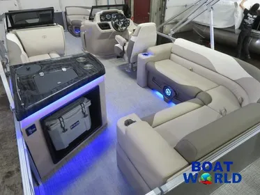 2024 Tahoe LTZ 2385 Elite Cruise Windshield Tritoon Pontoon &