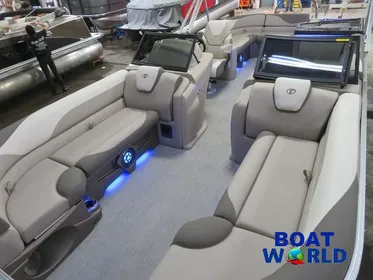 2024 Tahoe LTZ 2385 Elite Cruise Windshield Tritoon Pontoon &