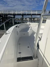 2005 Cobia 314 Center Console