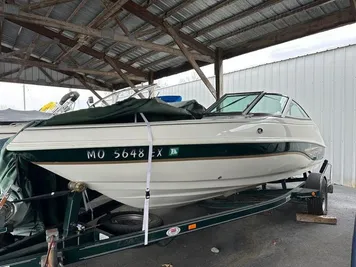 2002 Caravelle Powerboats 186FS