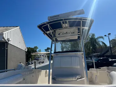 2007 Cobia 235CC