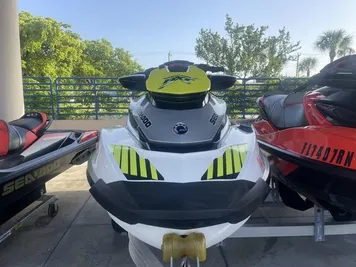 2017 Sea-Doo Waverunner RXT