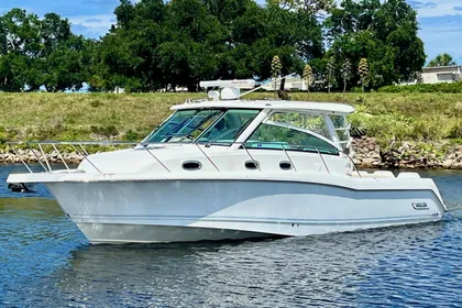 2019 Boston Whaler 345 Conquest