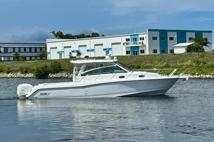 2019 Boston Whaler 345 Conquest