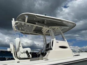 2024 Cobia 262 CC