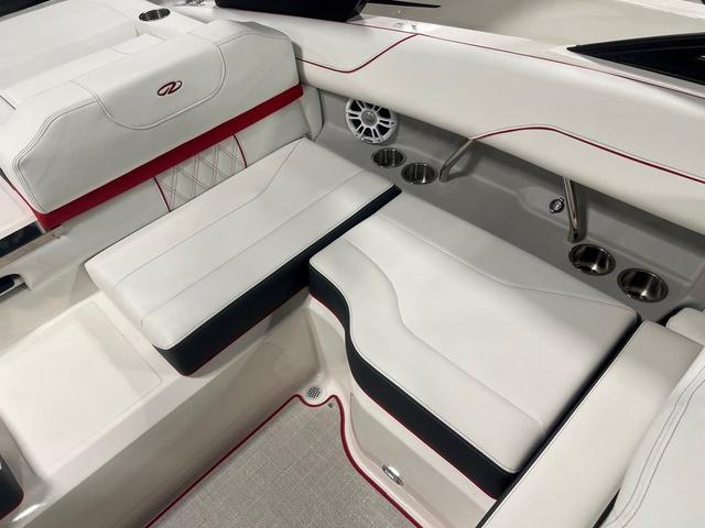 New 2023 Regal LS2 Surf 49685 Traverse City Boat Trader