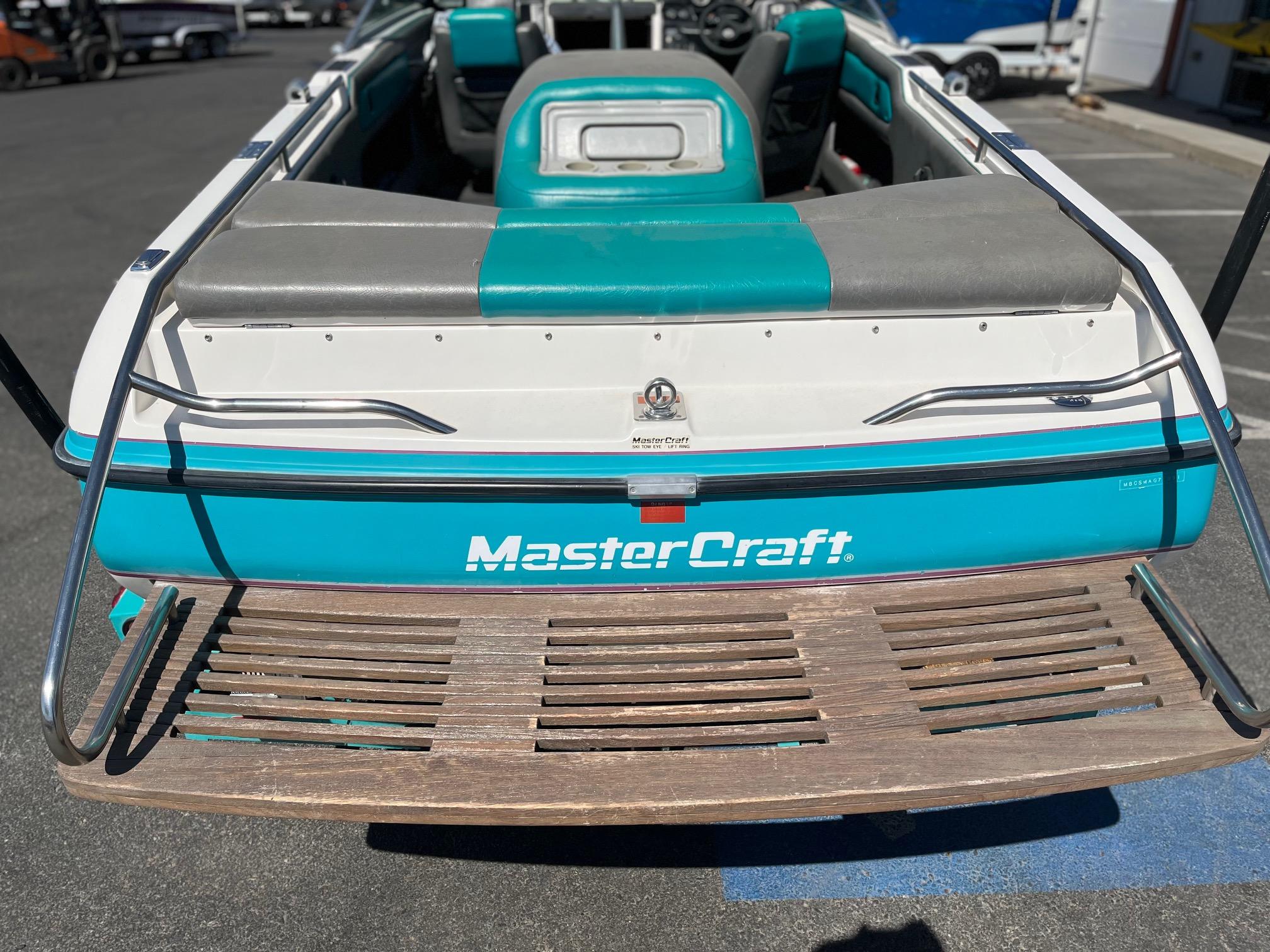 1991 MasterCraft Maristar210