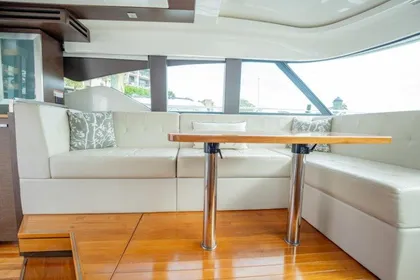 2016 Tiara Yachts 44 Coupe