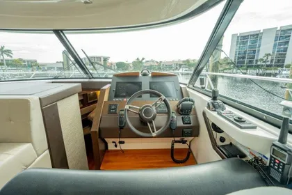 2016 Tiara Yachts 44 Coupe