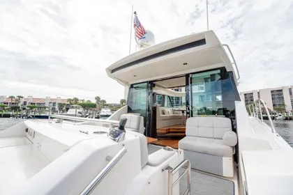 2016 Tiara Yachts 44 Coupe