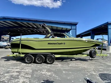 2022 MasterCraft X26