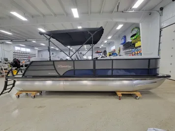 2024 Bentley Pontoons 220 LEGACY QSB(QUAD SWINGBACK)