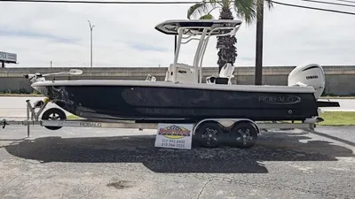 2023 Robalo 246