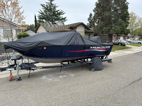 Newish 2018 tracker grizzly 1860 CC - boats - by owner - marine sale -  craigslist