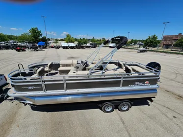 2024 Sun Tracker Fishin' Barge 22 DLX