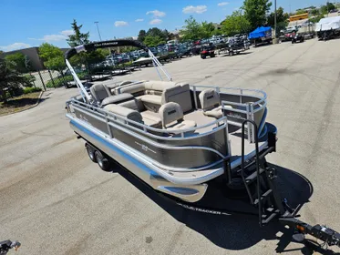 2024 Sun Tracker Fishin' Barge 22 DLX