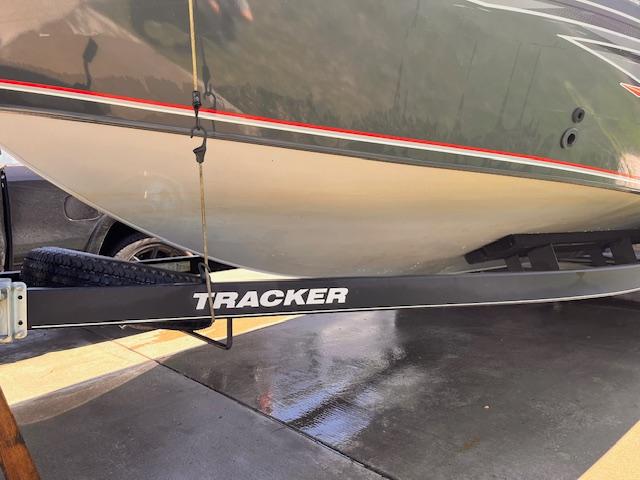 2019 Tracker Targa V-19 WT