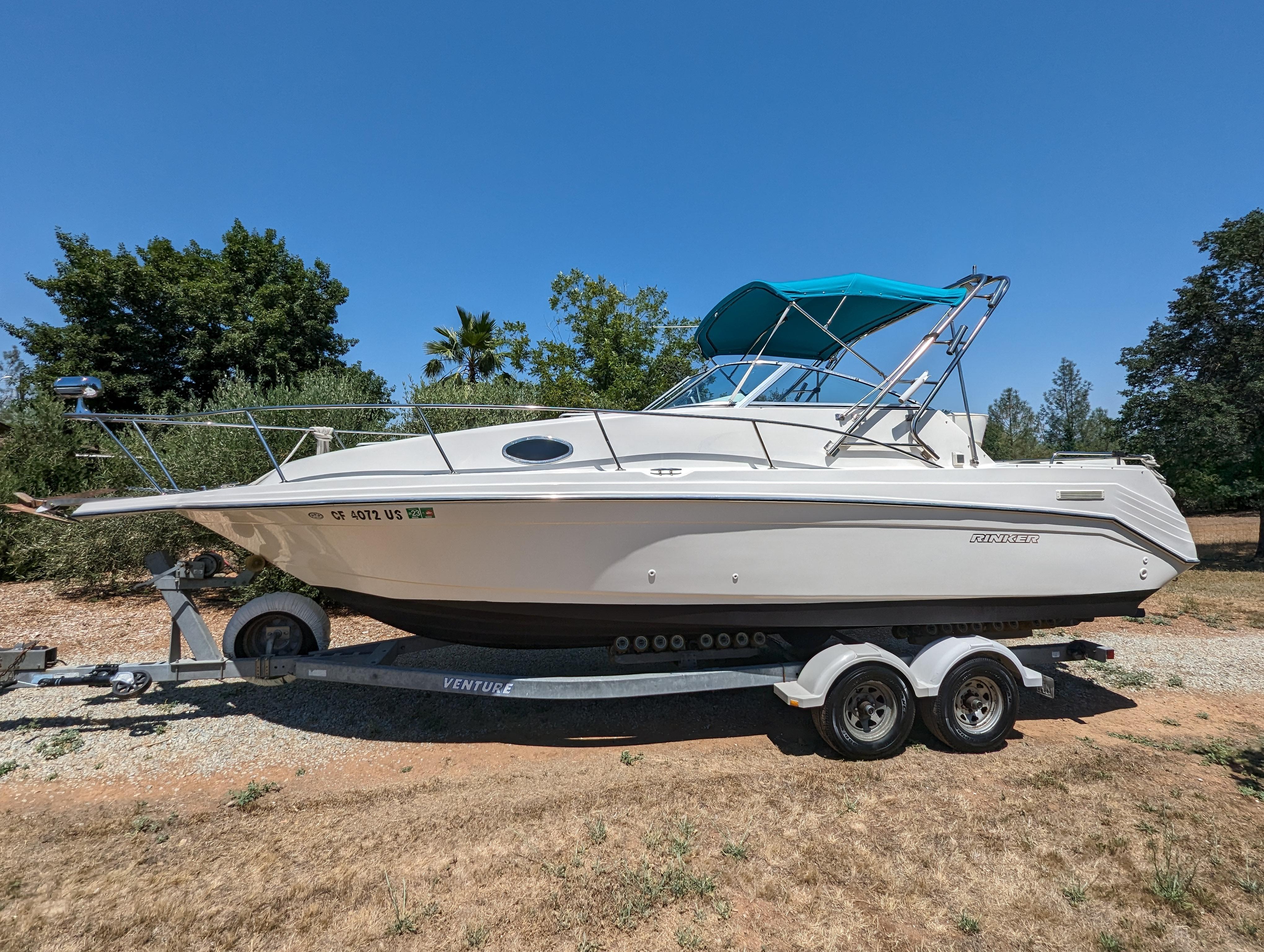 Shop Used 1995 Rinker Fiesta Vee 265 For Sale In Redding | BoatTrader