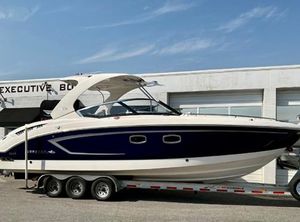 2014 Chaparral 327 SSX Mid-Cabin Bowrider