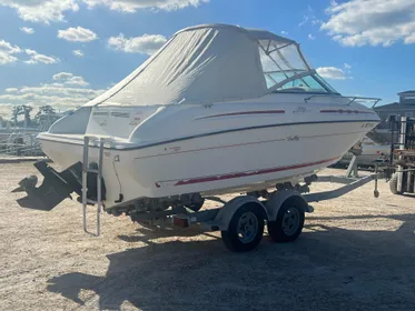 1996 Sea Ray 215 Express Cruiser