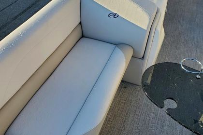 2017 Avalon LSZ Quad Lounger - 26'