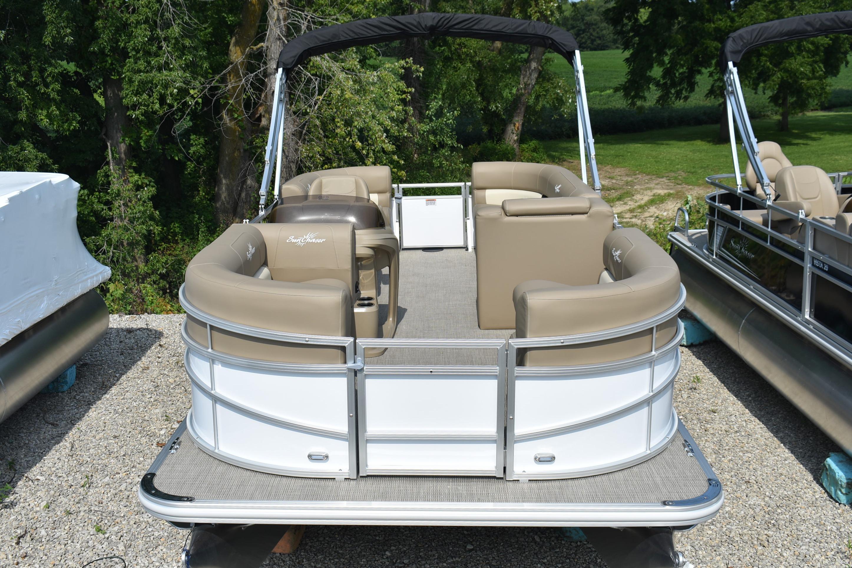 Rent a SunChaser by Smoker Craft DS20 Cruise in Riviera Beach, FL on  Boatsetter